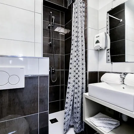 Le Rupella Hotel 2*