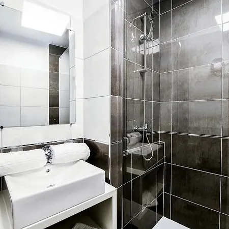 Le Rupella Hotel 2*
